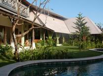 Pool, Garden & House